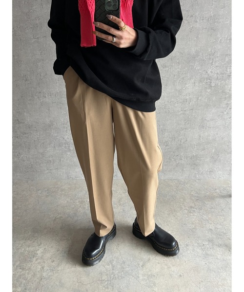 owndaily（オンデイリー）の「ストレッチテーパードタックパンツ（その他パンツ・レディース・グレー/ブラック/ベージュ・MEDIUM/LARGE）」の12枚目の写真