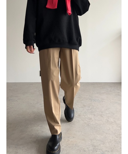 owndaily（オンデイリー）の「ストレッチテーパードタックパンツ（その他パンツ・レディース・グレー/ブラック/ベージュ・MEDIUM/LARGE）」の19枚目の写真
