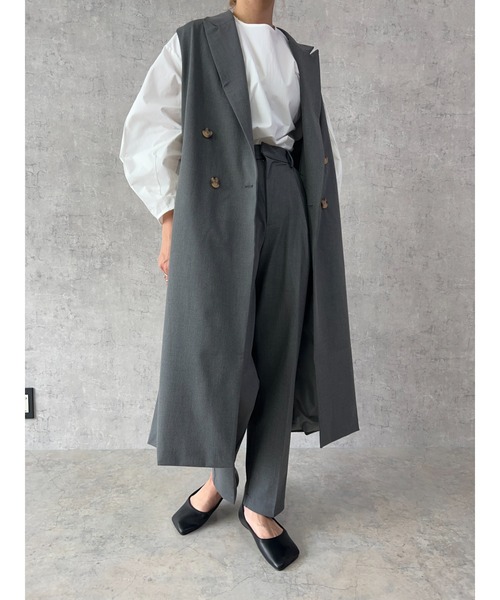 owndaily（オンデイリー）の「ストレッチテーパードタックパンツ（その他パンツ・レディース・グレー/ブラック/ベージュ・MEDIUM/LARGE）」の13枚目の写真