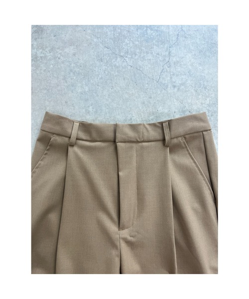 owndaily（オンデイリー）の「ストレッチテーパードタックパンツ（その他パンツ・レディース・グレー/ブラック/ベージュ・MEDIUM/LARGE）」の21枚目の写真