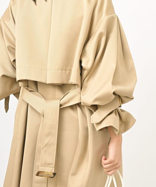 rps（アールピーエス）の「ボリューム袖トレンチコート（トレンチコート・レディース・グレイッシュベージュ/アイボリー/ベージュ・フリー）」の7枚目の写真