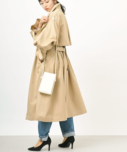 rps（アールピーエス）の「ボリューム袖トレンチコート（トレンチコート・レディース・グレイッシュベージュ/アイボリー/ベージュ・フリー）」の8枚目の写真