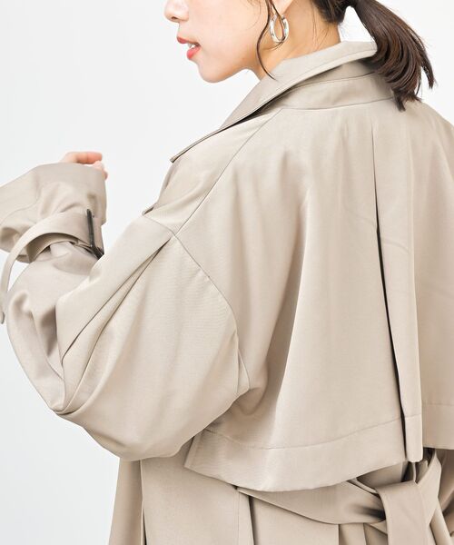 rps（アールピーエス）の「ボリューム袖トレンチコート（トレンチコート・レディース・グレイッシュベージュ/アイボリー/ベージュ・フリー）」の14枚目の写真