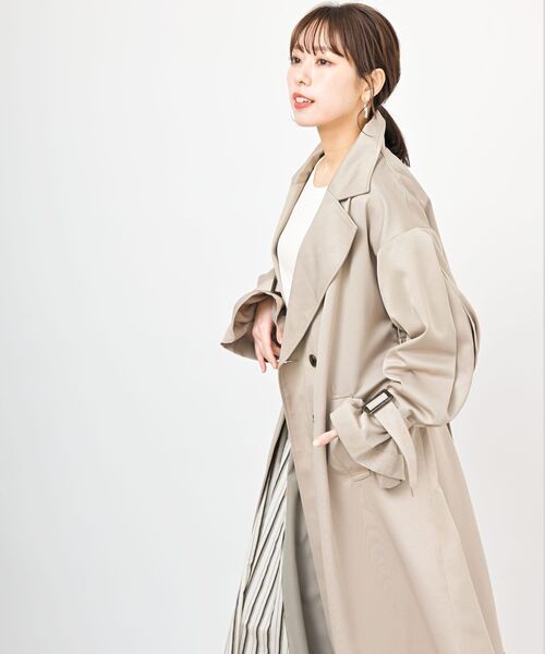 rps（アールピーエス）の「ボリューム袖トレンチコート（トレンチコート・レディース・グレイッシュベージュ/アイボリー/ベージュ・フリー）」の15枚目の写真