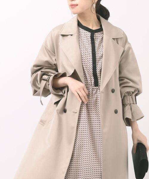 rps（アールピーエス）の「ボリューム袖トレンチコート（トレンチコート・レディース・グレイッシュベージュ/アイボリー/ベージュ・フリー）」の19枚目の写真