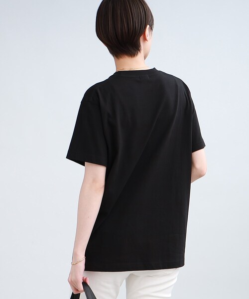 INDIVI(インディヴィ)の「【WORLD for the World】カラーアートTシャツ(Tシャツ/カットソー・レディース・ホワイト/ブラック/ライトベージュ・38/05/13)」の18枚目の写真