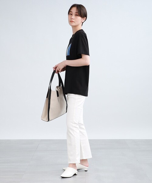INDIVI(インディヴィ)の「【WORLD for the World】カラーアートTシャツ(Tシャツ/カットソー・レディース・ホワイト/ブラック/ライトベージュ・38/05/13)」の12枚目の写真
