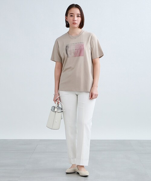 INDIVI(インディヴィ)の「【WORLD for the World】カラーアートTシャツ(Tシャツ/カットソー・レディース・ホワイト/ブラック/ライトベージュ・38/05/13)」の10枚目の写真