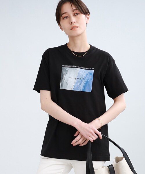 INDIVI(インディヴィ)の「【WORLD for the World】カラーアートTシャツ(Tシャツ/カットソー・レディース・ホワイト/ブラック/ライトベージュ・38/05/13)」の5枚目の写真