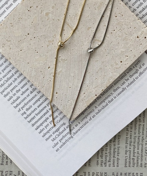 iso（イソ）の「Y字スライダーボウタイネックレス（ネックレス・レディース・シルバー/ゴールド・FREE）」の15枚目の写真