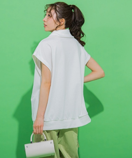VICKY（ビッキー）の「【大人の旬コーデを仕上げる】フレンチスリーブのハーフZIP《手洗い可能》（Tシャツ/カットソー・レディース・ブラック/グレー/ブルー/ホワイト/グリーン・M）」の7枚目の写真