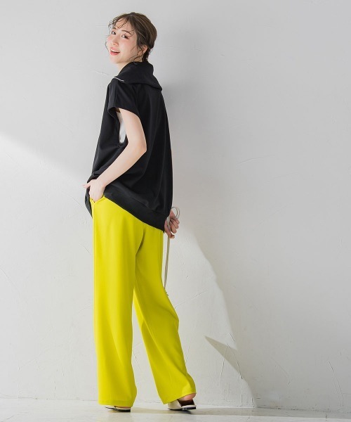 VICKY（ビッキー）の「【大人の旬コーデを仕上げる】フレンチスリーブのハーフZIP《手洗い可能》（Tシャツ/カットソー・レディース・ブラック/グレー/ブルー/ホワイト/グリーン・M）」の17枚目の写真