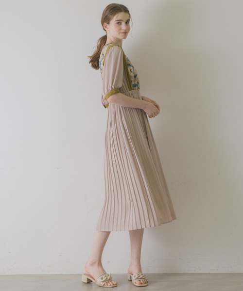 idem（イデム）の「flower vest docking onepiece/花柄ベスト切替半袖ワンピース（ワンピース・レディース・マスタード/ベージュ・FREE）」の8枚目の写真