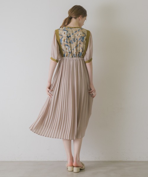 idem（イデム）の「flower vest docking onepiece/花柄ベスト切替半袖ワンピース（ワンピース・レディース・マスタード/ベージュ・FREE）」の21枚目の写真