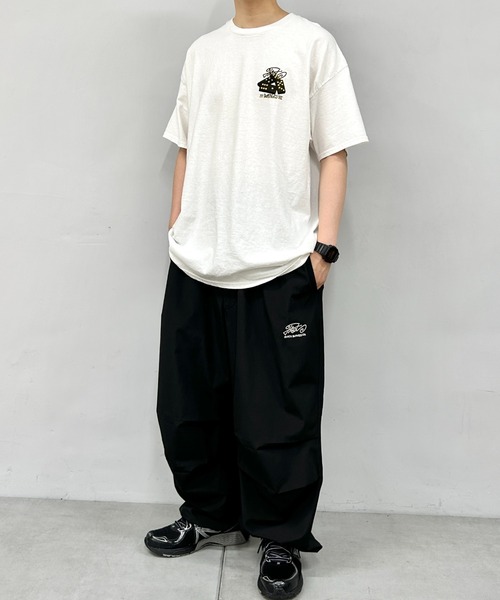 WHO'S WHO gallery（フーズフーギャラリー）の「COOPER FACTドミノフォトビッグTEE（Tシャツ/カットソー・レディース・ホワイト/チャコールグレー/ブラック・FREE）」の8枚目の写真