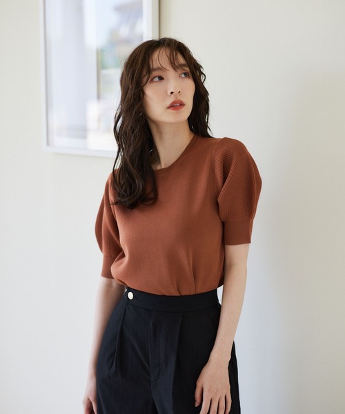 Andemiu(アンデミュウ)の「バックボタンパフニット961853(ニット/セーター・レディース・ネイビー/キャメル/グリーン/アイボリー・FREE)」の10枚目の写真