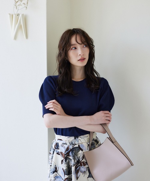 Andemiu(アンデミュウ)の「バックボタンパフニット961853(ニット/セーター・レディース・ネイビー/キャメル/グリーン/アイボリー・FREE)」の16枚目の写真