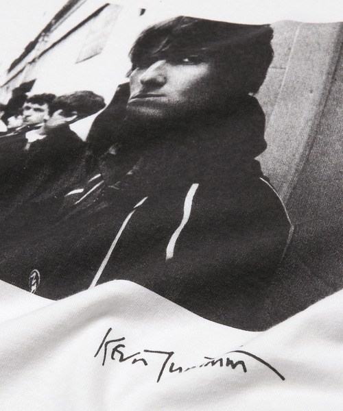 The DUFFER of ST.GEORGE（ザダファーオブセントジョージ）の「KEVIN CUMMINS PHOTO TEE：ケヴィン・カミンズ フォトTシャツ（Tシャツ/カットソー・メンズ・ホワイト・MEDIUM/LARGE/X-LARGE）」の9枚目の写真