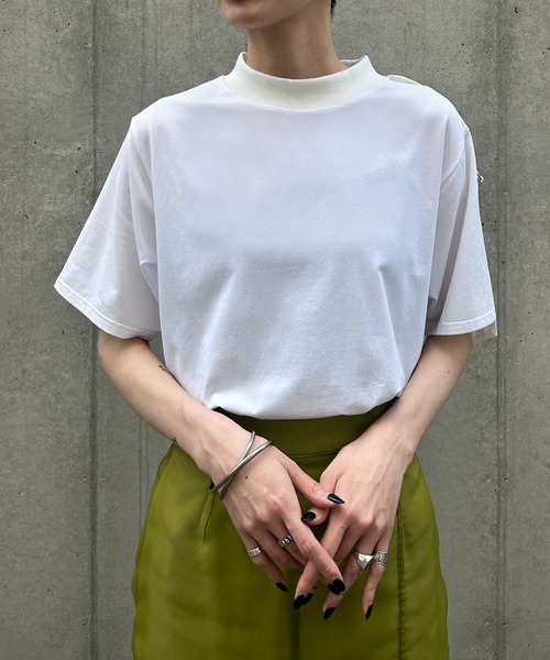 &g'aime(アンジェム)の「【&g’aime】ショルダーベルト半袖Tシャツ(Tシャツ/カットソー・レディース・ホワイト/グレイッシュベージュ/ブラック・FREE)」の15枚目の写真