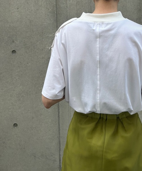 &g'aime(アンジェム)の「【&g’aime】ショルダーベルト半袖Tシャツ(Tシャツ/カットソー・レディース・ホワイト/グレイッシュベージュ/ブラック・FREE)」の17枚目の写真