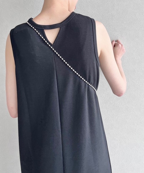 LOWRYS FARM(ローリーズファーム)の「カットノースリーブワンピース 967252(ワンピース・レディース・チャコールグレー/ブラック/カーキ/アイボリー・FREE)」の13枚目の写真