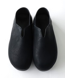 antiqua（アンティカ）の「傾斜ソール 2WAY トレーニングシューズ（スリッポン）」