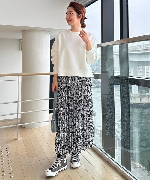 UNFILO（アンフィーロ）の「プリーツスカート（スカート・レディース・ライトグレー系/ブラック系5/カーキ系/ネイビー系/グレー系/ブラック系2・X-SMALL/SMALL/MEDIUM）」の2枚目の写真