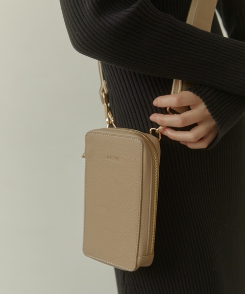 ACYM（アシーム）の「All in one pouch バッグ（ショルダーバッグ・レディース・ブラウン/ブラック/ベージュ・FREE）」の16枚目の写真