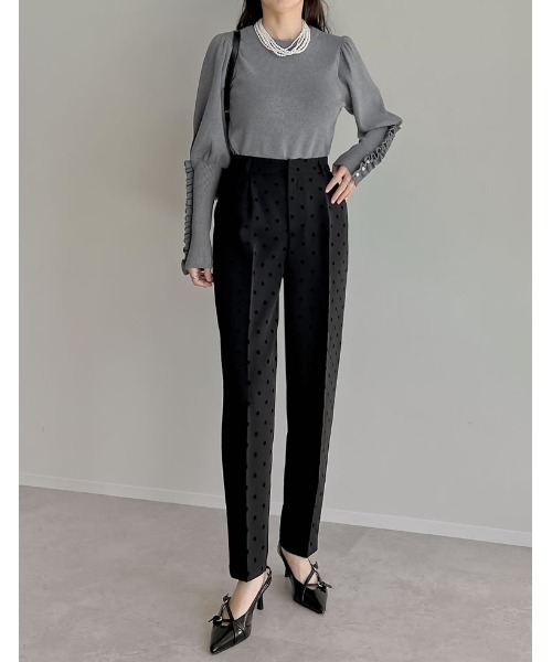 Re:EDIT（リエディ）の「[累計販売枚数1.1万枚突破][オケージョン セレモニー][低身長/高身長/大きいサイズ有]フロッキードットカットツイルテーパードパンツ（その他パンツ・レディース・ブラック/ブラック系その他/グレー・MEDIUM/LARGE/X-LARGE/SMALL/SHORT/TALL）」の18枚目の写真