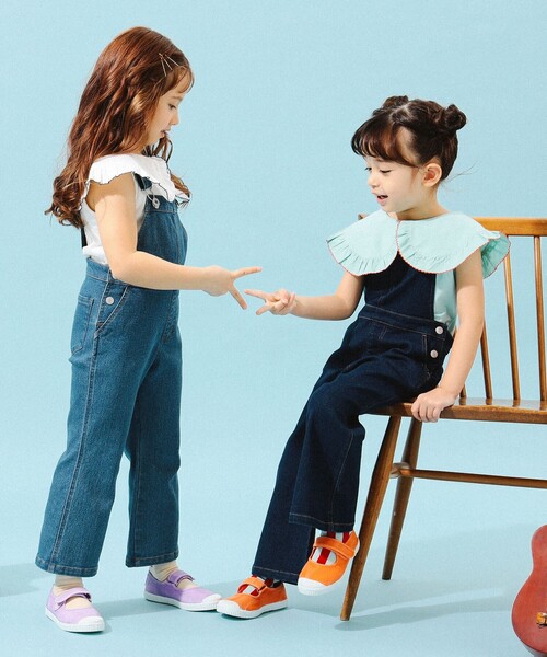 B:MING by BEAMS(ビーミングバイビームス)の「B:MING by BEAMS / デニム フレア サロペット(100~140cm)(サロペット/オーバーオール・キッズ・インディゴブルー/ライトブルー・110/100/140/130/120)」の4枚目の写真