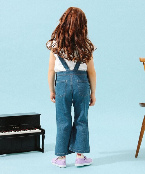 B:MING by BEAMS(ビーミングバイビームス)の「B:MING by BEAMS / デニム フレア サロペット(100~140cm)(サロペット/オーバーオール・キッズ・インディゴブルー/ライトブルー・110/100/140/130/120)」の13枚目の写真