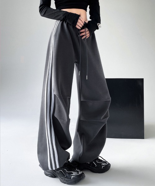 mushwear(マッシュウェア)の「サイドラインスウェットパンツ(スウェットパンツ・メンズ・ホワイト/グレー/ダークグレー/ブラック・MEDIUM/SMALL/LARGE/X-LARGE)」の17枚目の写真