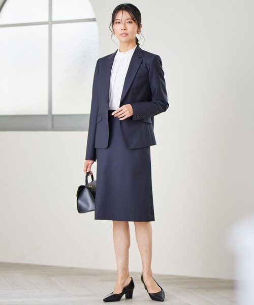 23区 L(ニジュウサンクオオキイサイズ)の「【洗える】バックサテンアムンゼン フリルカラー ブラウス(シャツ/ブラウス・レディース・ネイビー系/ピンク系/ホワイト系・50/44/48/46)」の11枚目の写真