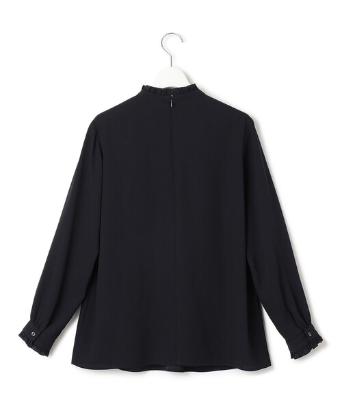 23区 L(ニジュウサンクオオキイサイズ)の「【洗える】バックサテンアムンゼン フリルカラー ブラウス(シャツ/ブラウス・レディース・ネイビー系/ピンク系/ホワイト系・50/44/48/46)」の18枚目の写真