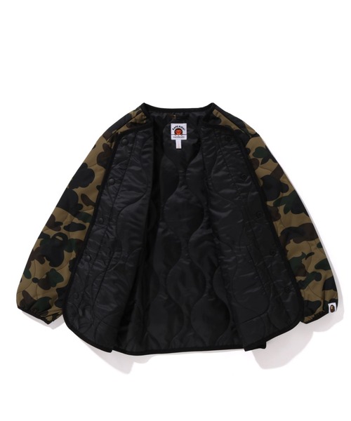 A BATHING APE(アベイシングエイプ)の「1ST CAMO QUILTING JACKET K(ナイロンジャケット・キッズ・グリーン/イエロー・110/140/120/130/100)」の4枚目の写真