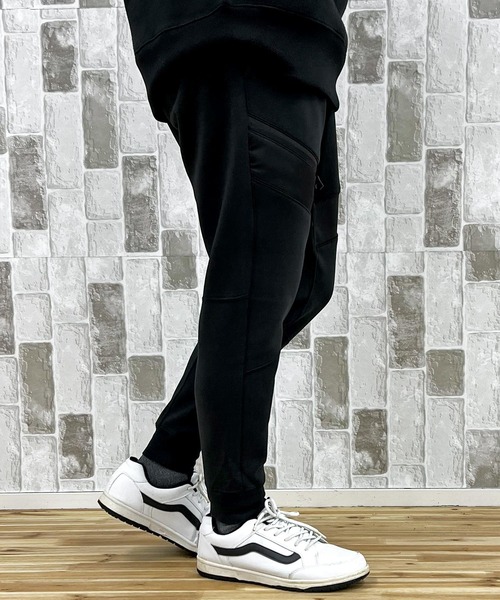 AVIREX（アヴィレックス）の「MILITARY TRAINING JOGGER PANTS（スウェットパンツ・メンズ・ブラック/カモフラージュ・XL/L/XXL/M）」の4枚目の写真