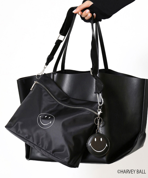 Deuxieme Classe(ドゥーズィエムクラス)の「追加【GOOD GRIEF!/グッド グリーフ】 SMILE ポーチ(クラッチバッグ・レディース・ブラック・FREE)」の4枚目の写真