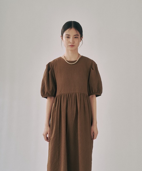 moi tytto(モイテュット)の「ハイウエスト切替えパフワンピース(ワンピース・レディース・ナチュラル/ブラウン/ベージュ/オレンジ/グリーン/ブラック・FREE/SMALL)」の15枚目の写真