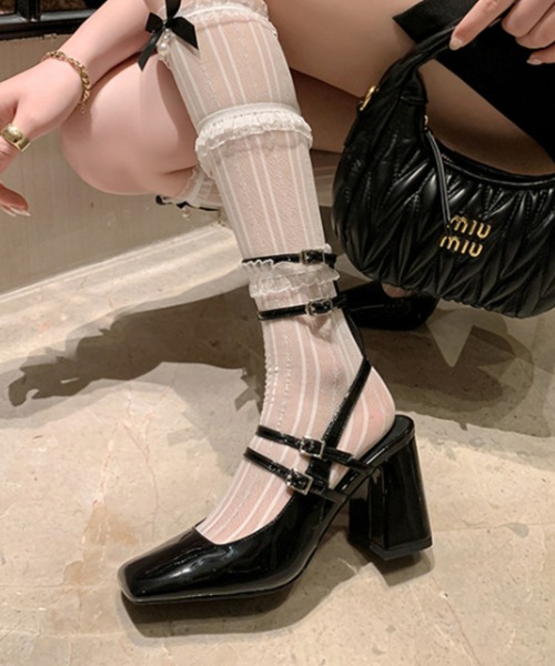 Vipoa(ヴィポア)の「マルチストラップチャンキーヒールパンプス(パンプス・レディース・ブラック・SMALL/MEDIUM/LARGE)」の2枚目の写真