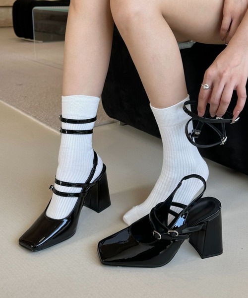 Vipoa(ヴィポア)の「マルチストラップチャンキーヒールパンプス(パンプス・レディース・ブラック・SMALL/MEDIUM/LARGE)」の7枚目の写真