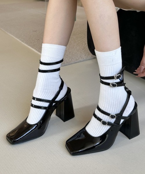 Vipoa(ヴィポア)の「マルチストラップチャンキーヒールパンプス(パンプス・レディース・ブラック・SMALL/MEDIUM/LARGE)」の21枚目の写真