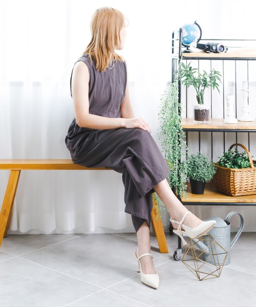 attagirl(アタガール)の「バックベルトフレアヒールパンプス(パンプス・レディース・アイボリー/ブラック/シルバー・S/M/L/LL)」の16枚目の写真