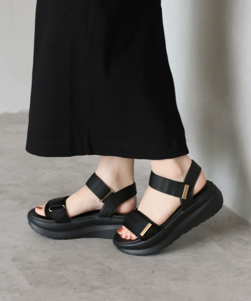 VIVIAN（ヴィヴィアン）の「厚底ゴールドパーツベルクロスポーツサンダル（サンダル・レディース・グレー/ブラック/ベージュ・S/M/L/LL）」の9枚目の写真