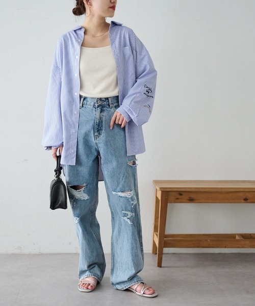 DISCOAT（ディスコート）の「【ユニセックス】手書き刺繍オーバーサイズシャツ（シャツ/ブラウス・レディース・ネイビー/ブルー・FREE）」の21枚目の写真