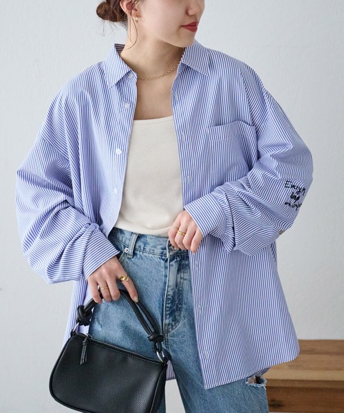 DISCOAT（ディスコート）の「【ユニセックス】手書き刺繍オーバーサイズシャツ（シャツ/ブラウス・レディース・ネイビー/ブルー・FREE）」の16枚目の写真