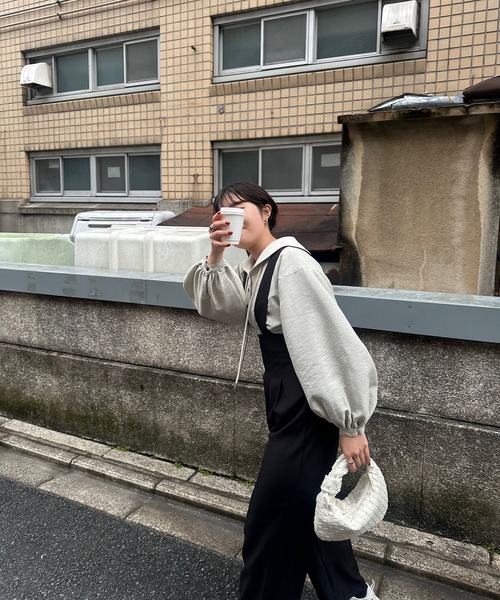 lawgy(ラウジー)の「accent button collar raglan tops / アクセントボタンカラーラグラントップス(Tシャツ/カットソー・レディース・ホワイト系その他/ベージュ系その他・FREE)」の17枚目の写真