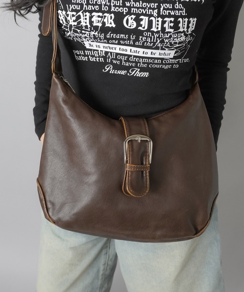 SPINNS(スピンズ)の「ヴィンテージ加工 バックルショルダーバッグ(ショルダーバッグ・レディース・ブラック/ブラウン・ONESIZE)」の11枚目の写真