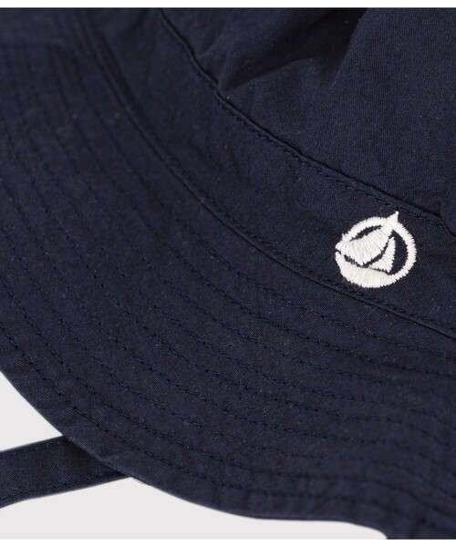 PETIT BATEAU(プチバトー)の「サージ織クロシェ(ハット・キッズ・ホワイト/ネイビー・6MONTH/18MONTH/36MONTH)」の4枚目の写真