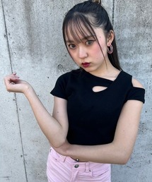 ショルダーパッドアシメケープTシャツ / Shoulder Pad Asymmetrical