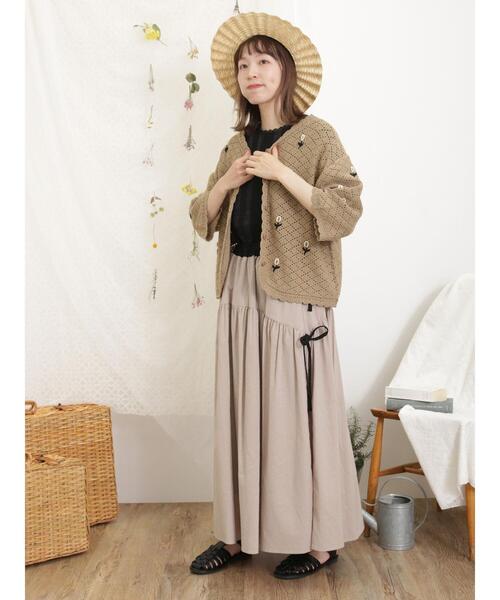 Samansa Mos2（サマンサ モスモス）の「お花モチーフVネック